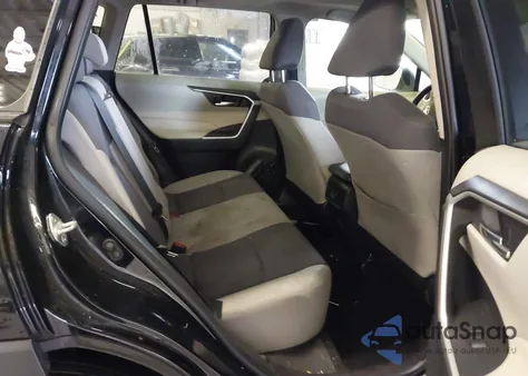 2019 Toyota Rav4 Xle из США, поврежденный, VIN JTMP1RFV8KD044228